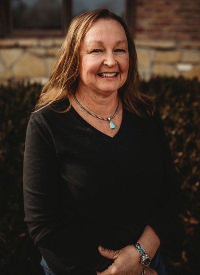 MAGGIE BRADSHAW