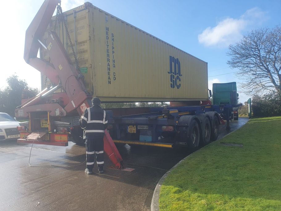 Cargo lorry