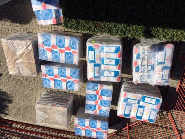packs of electrodes and welding materials in Monza and Brianza