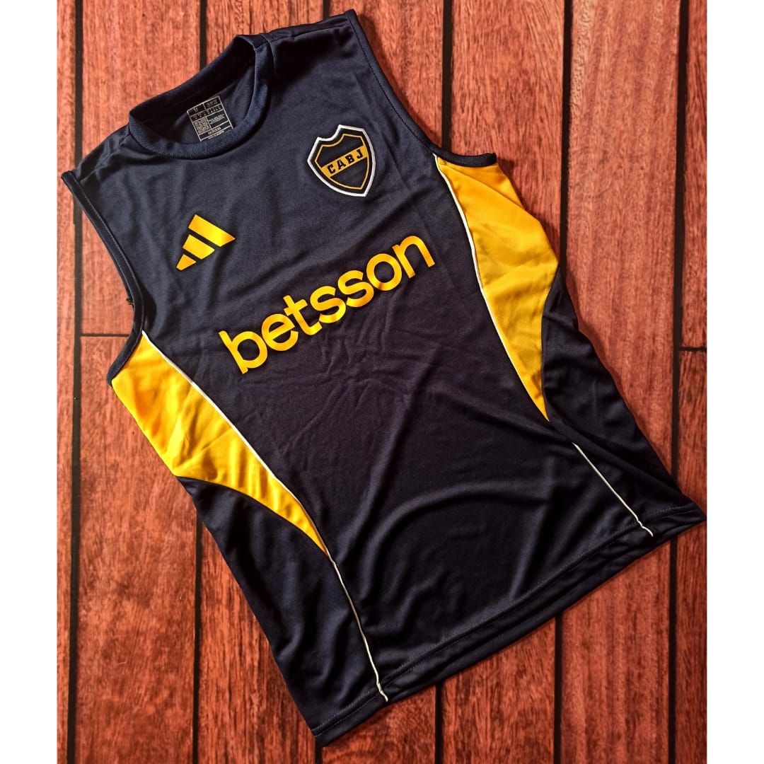 Camiseta deportiva sin mangas azul marino y amarilla con el logotipo del patrocinador