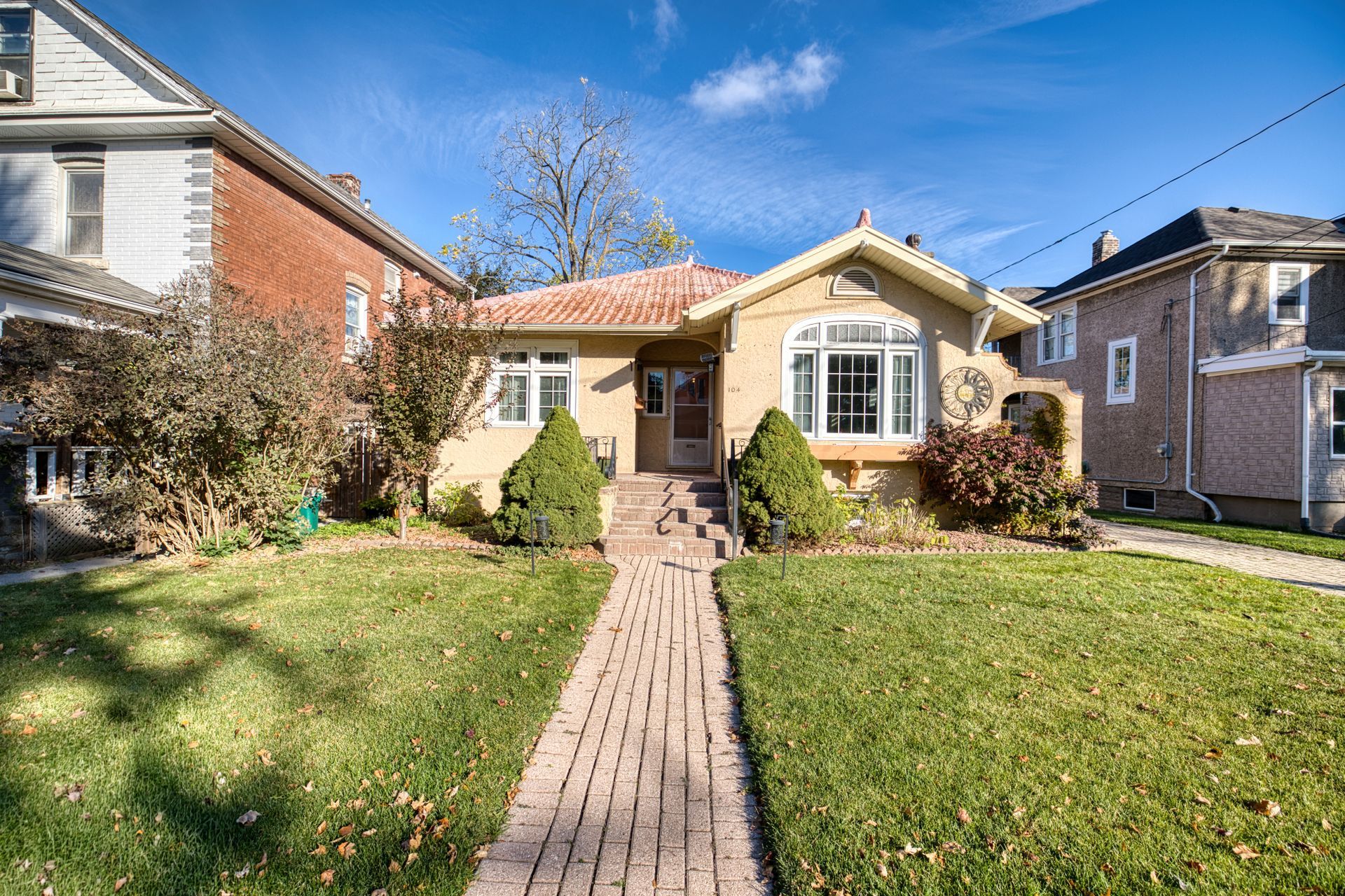 A detached bungalow in Welland, Ontario.