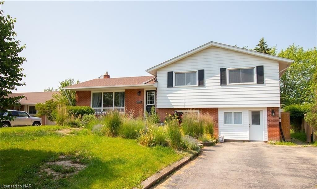 one-bedroom sanctuary in Welland's west end. This updated basement apartment offers modern comfort and convenience. 