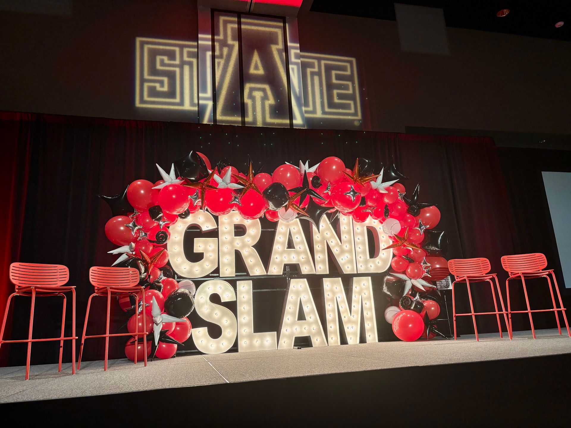 marquee letters and balloon arch for athletic banquet