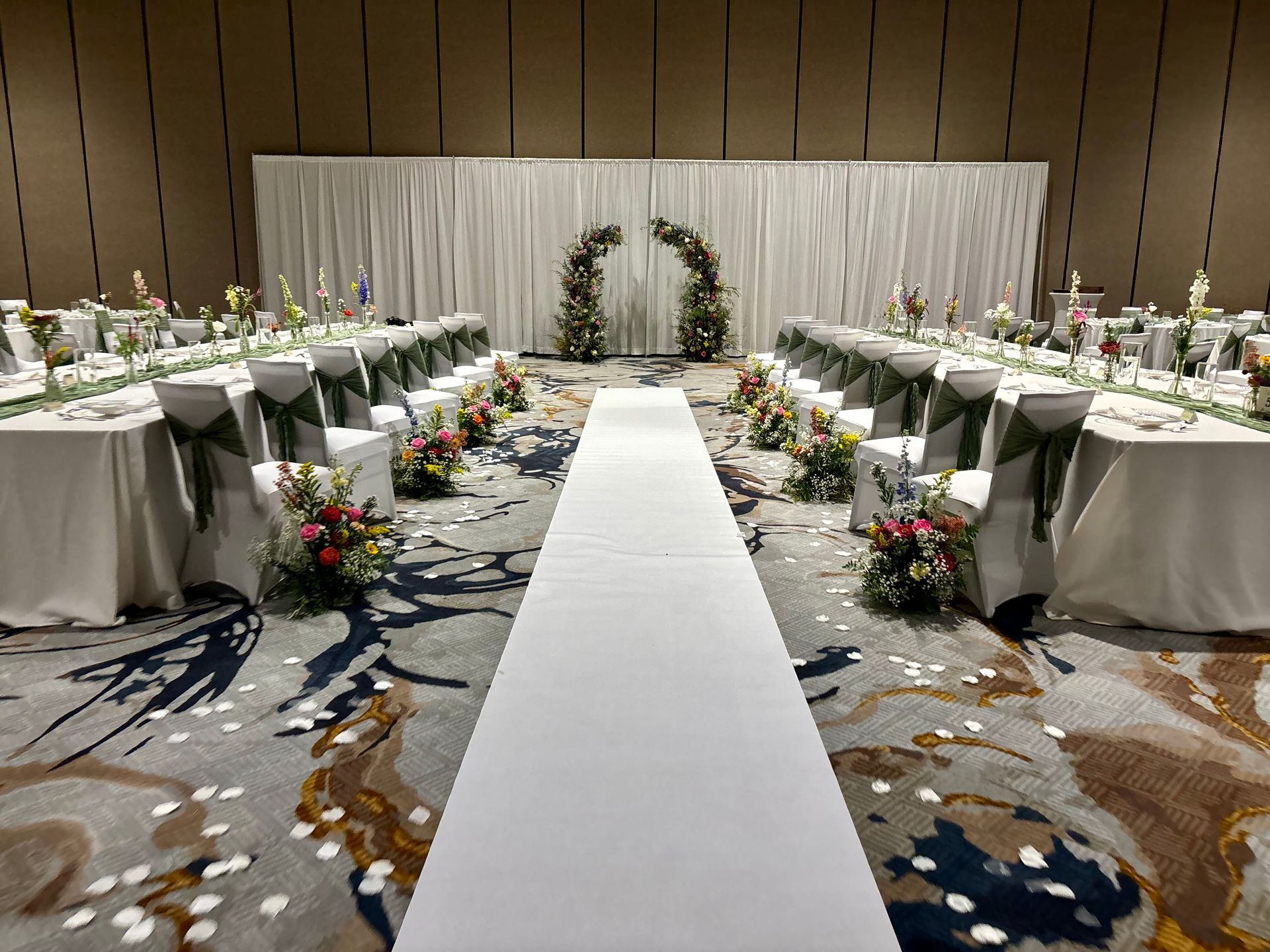 indoor wedding ceremony flowers