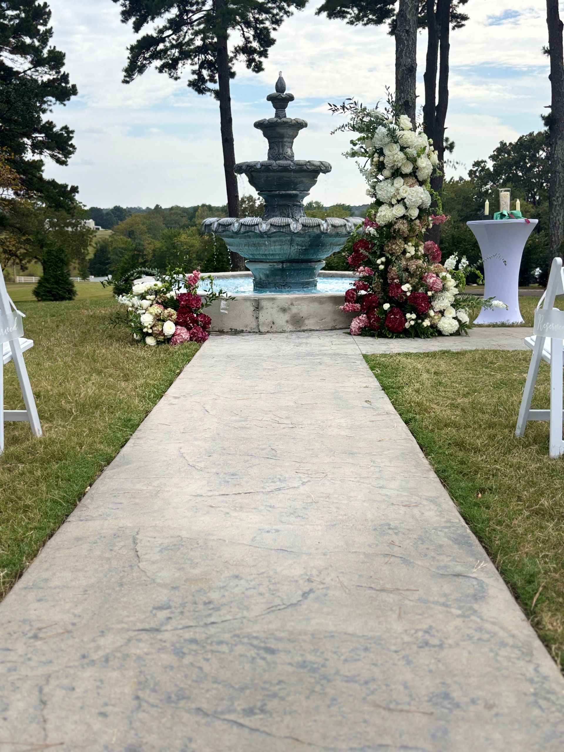 floral column around fountain for wedding
