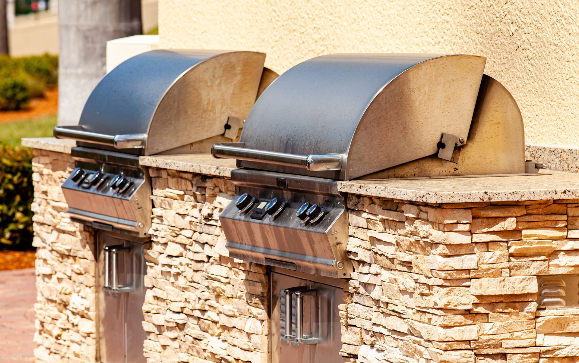 Outdoor kitchen construction