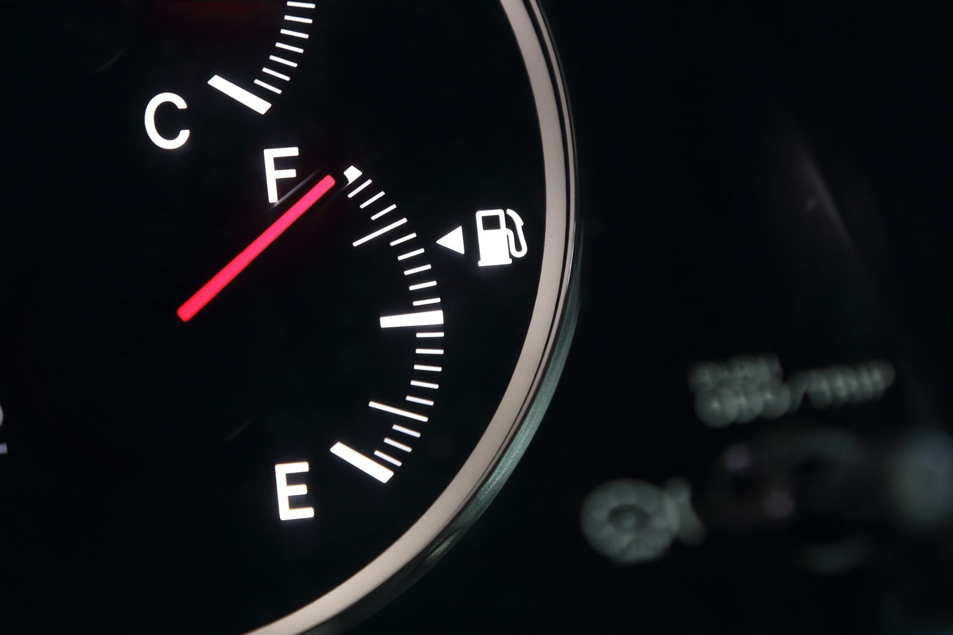 What Causes a Fuel Level Sending Unit to Read Incorrectly? | Paul Campanella’s Auto Centers