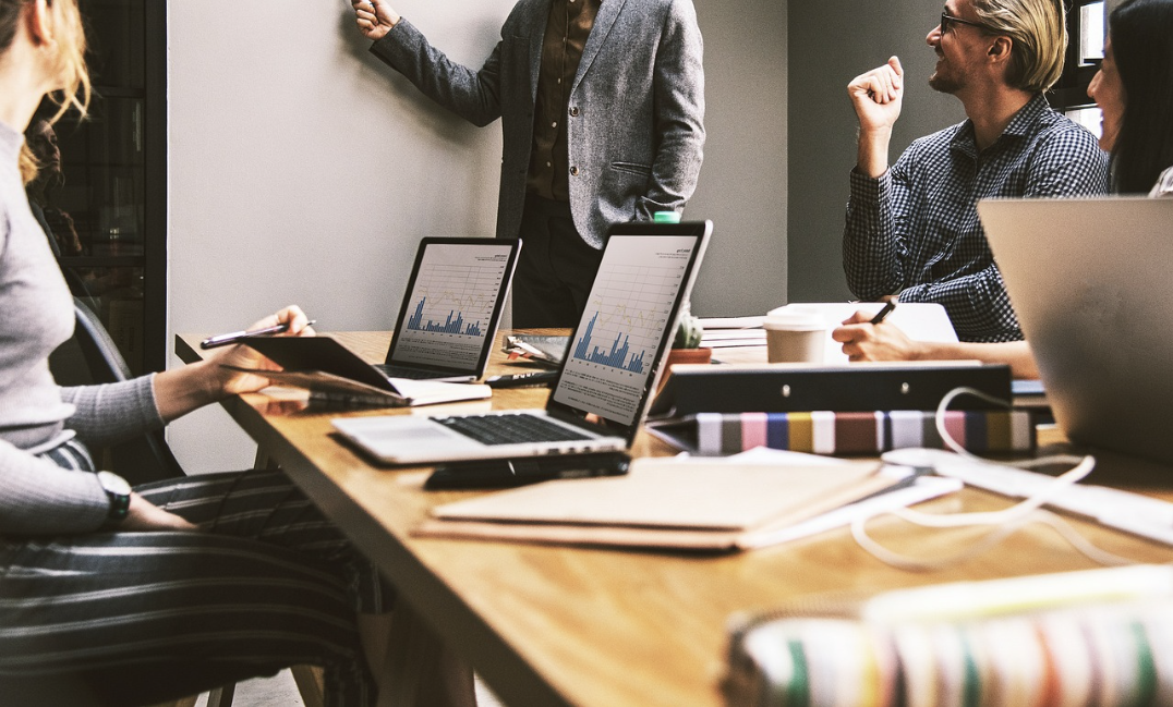 Human Element in AI Content Marketing: 2026 Strategy