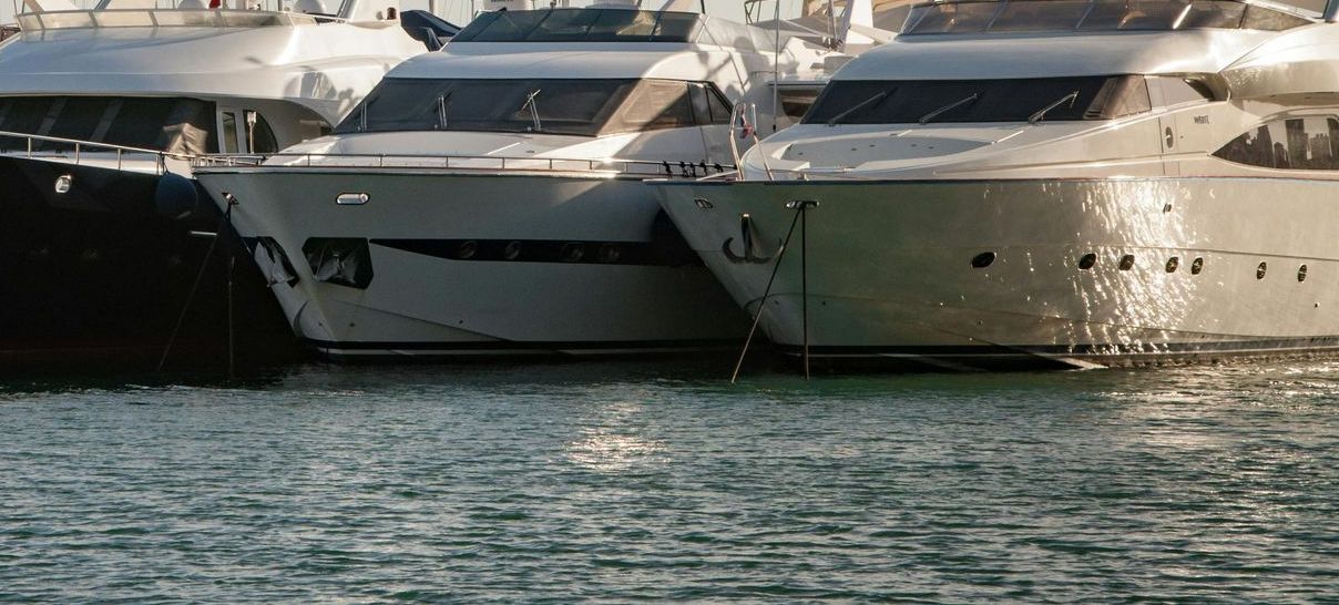 What Happens During a Professional Boat Cleaning Service