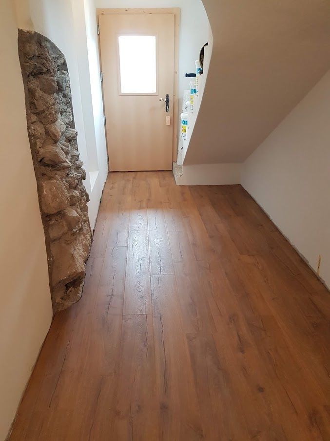 Stratifié posé dans un hall d'entrée