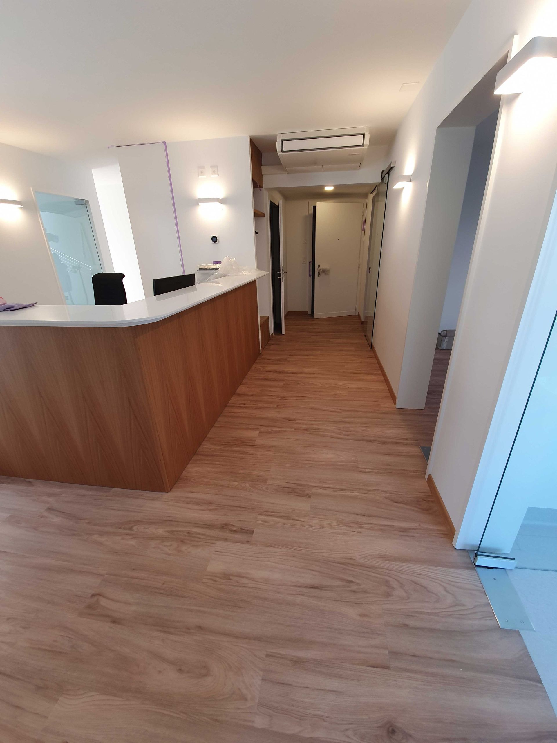 Résilient faux parquet cabinet de dentiste