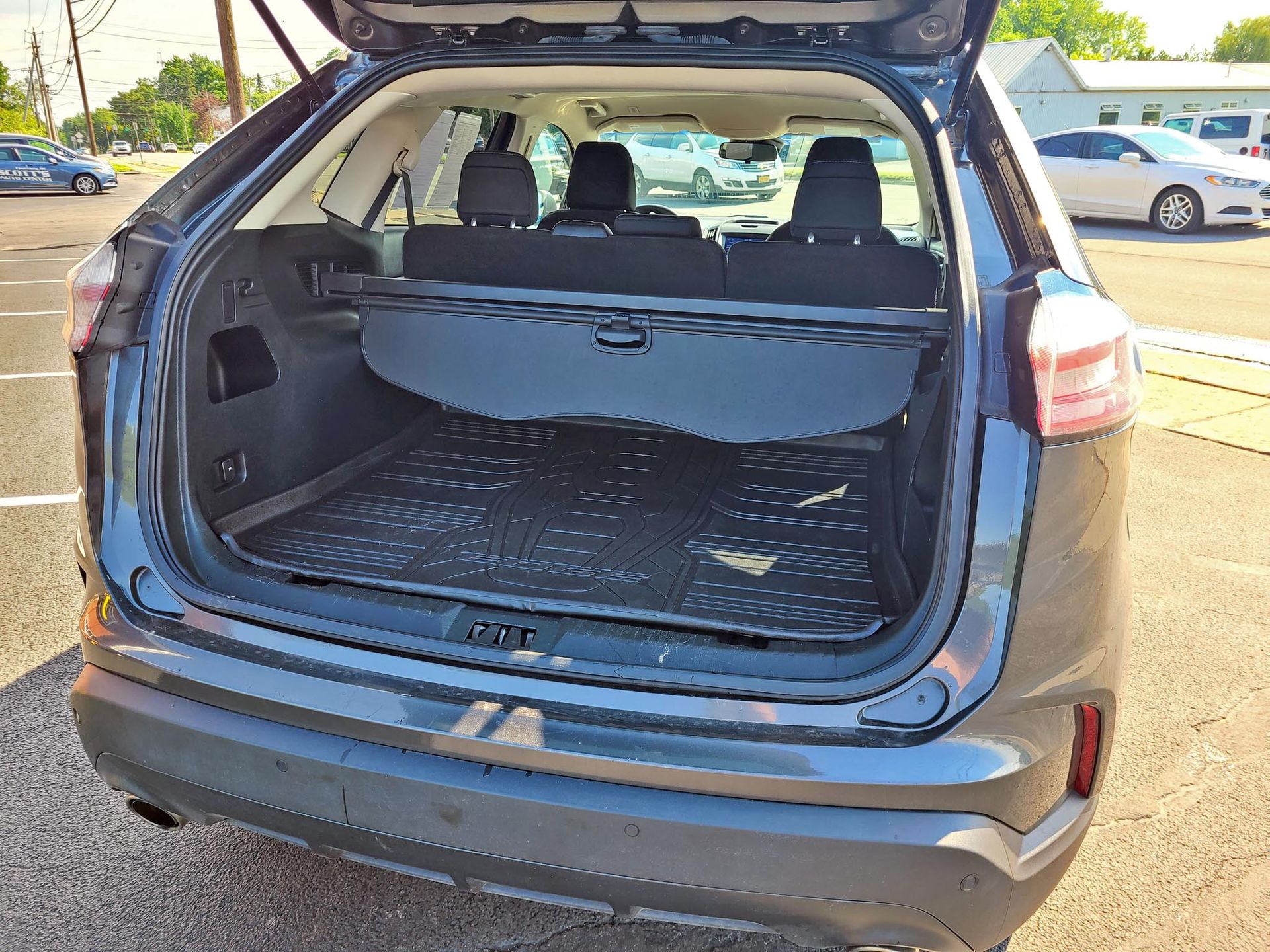 Scott's Auto Center, image size:1920x1440