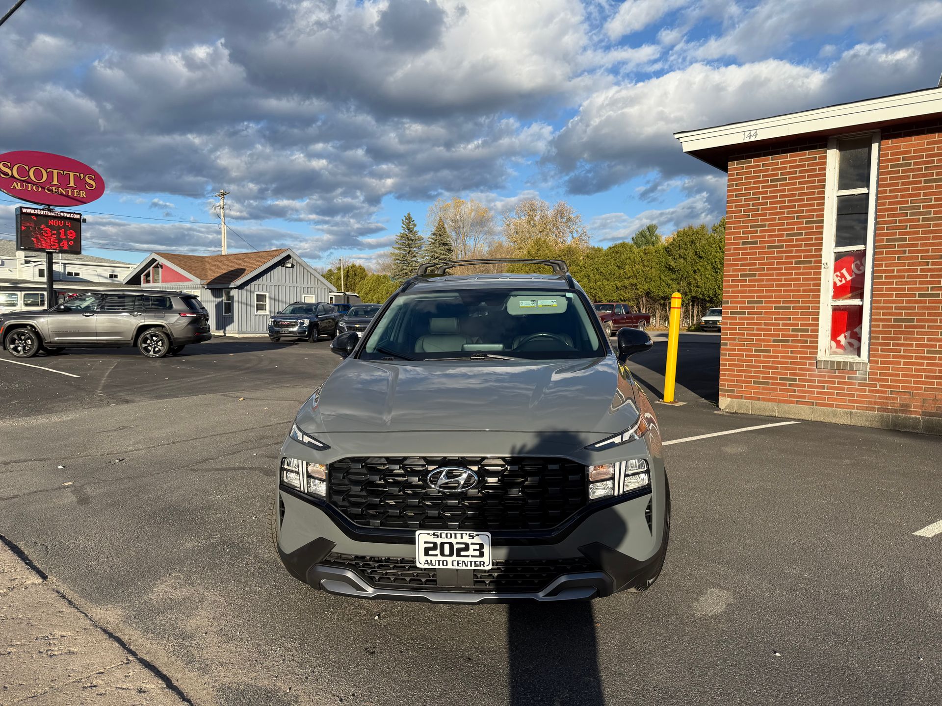 2023 Hyundai Santa Fe XRT's photo