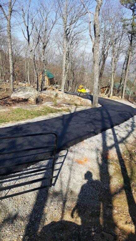 Curve Asphalt Driveway — Chatanooga, TN — Pro-Seal & Paving LLC