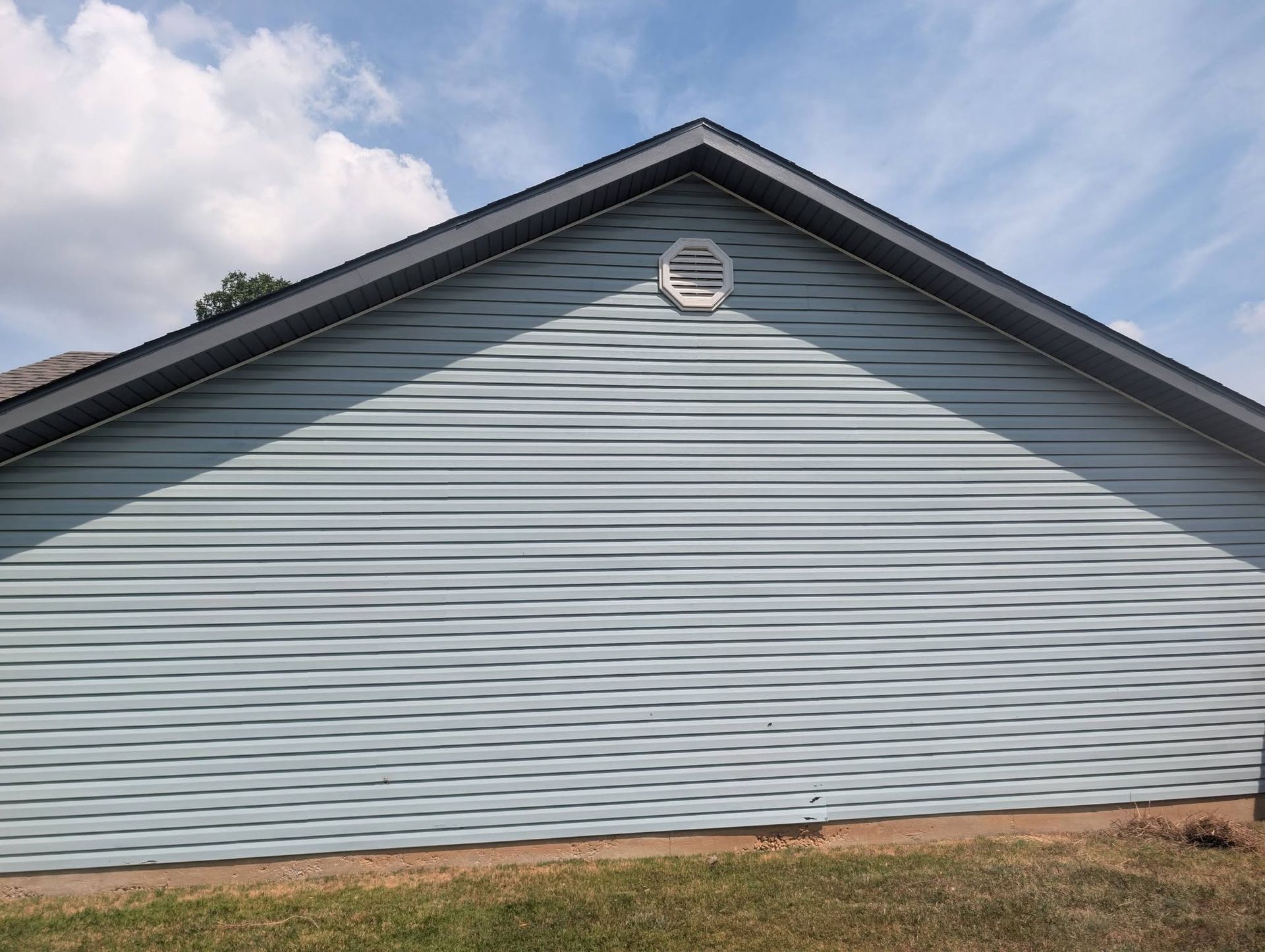 Hog Trough Seamless Gutters installed gutter and facia on this house