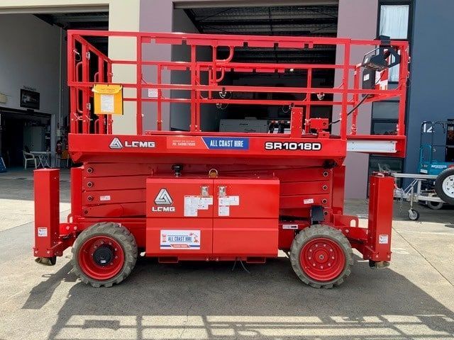 33 FT RT Scissor Lift