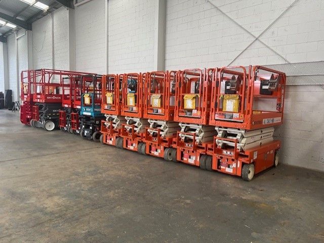 electric scissor lift rental gold coast