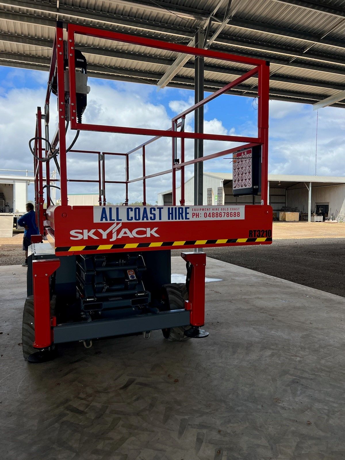 rough terrain scissor lift hire gold coast