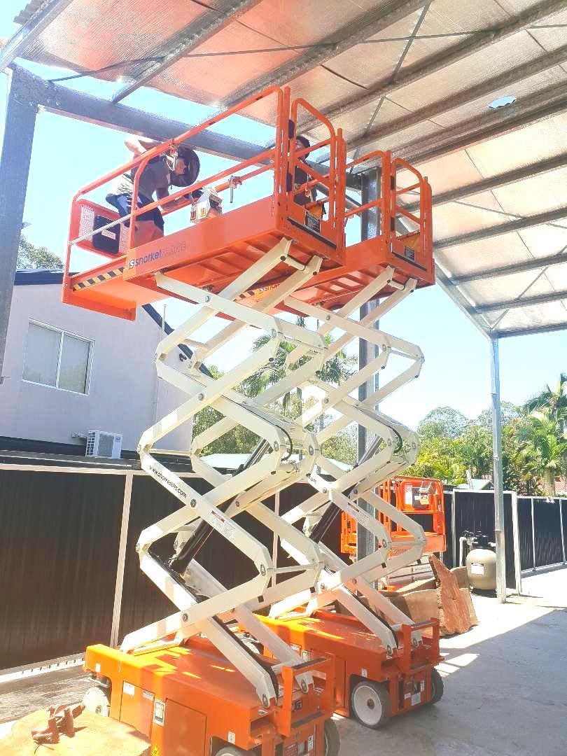 affordable electric scissor lift hire gold coast