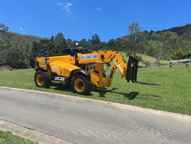 lcb telehandler hire