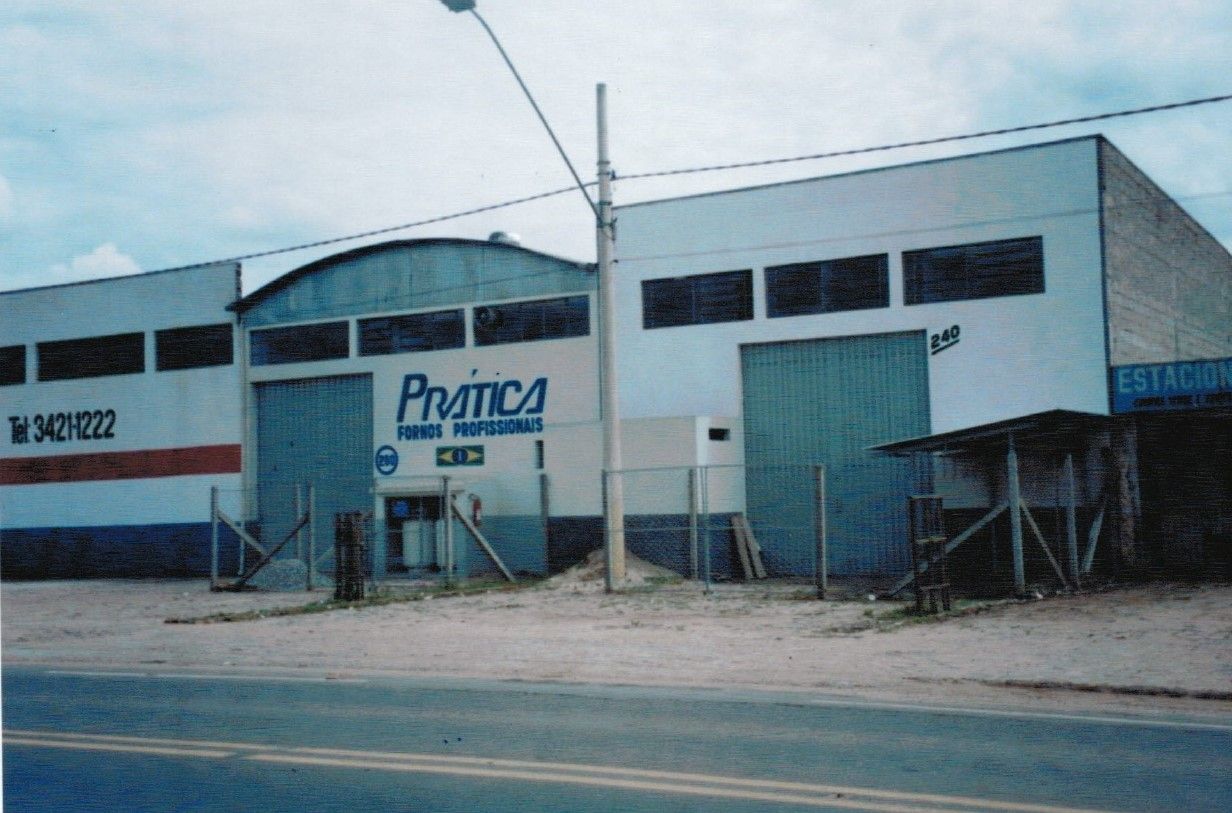 Um prédio com a palavra príncipe nele