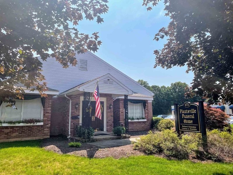Plantsville Funeral Home Plantsville, CT(00)