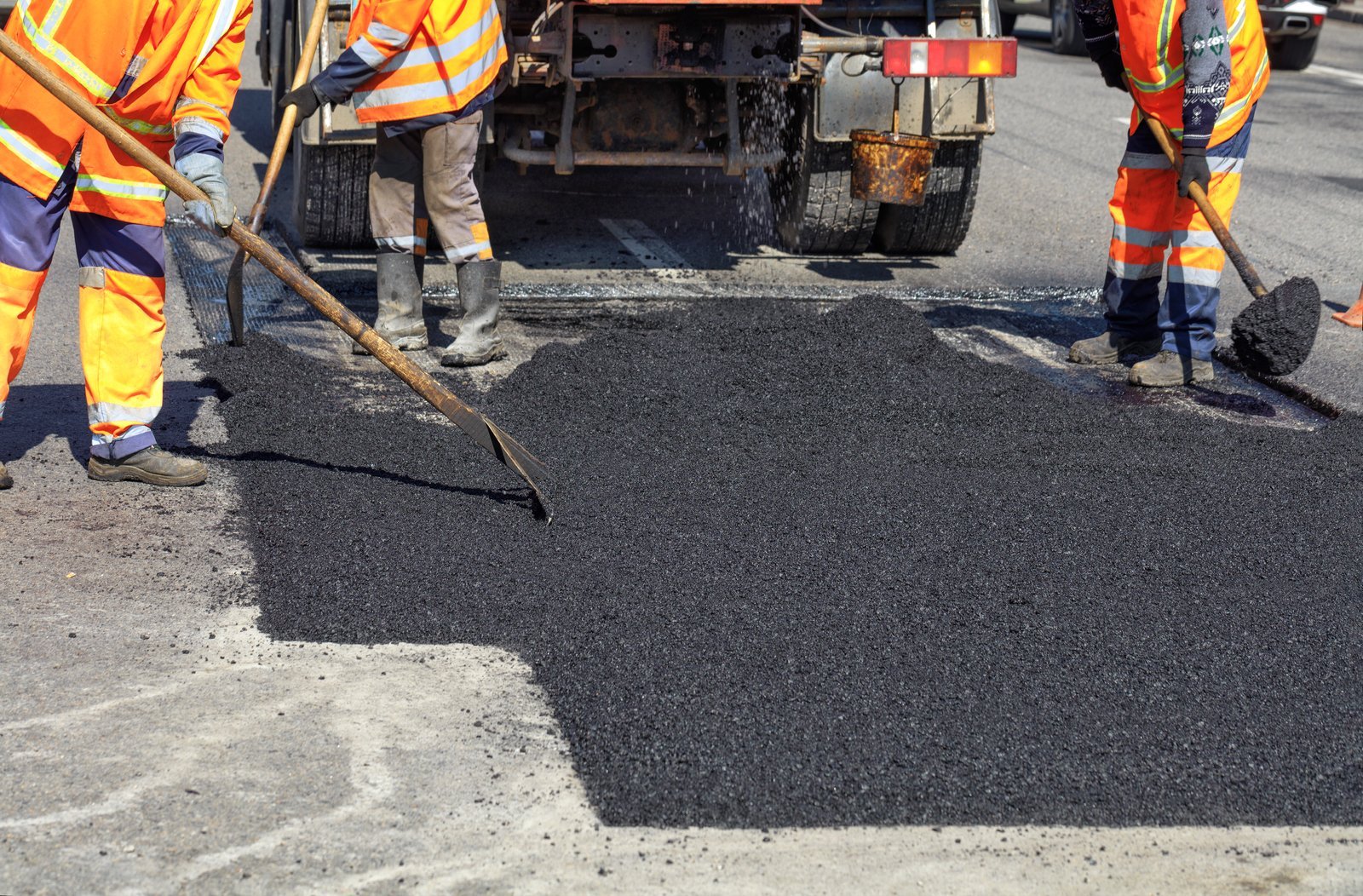 Kelowna Paving, Asphalt Kelowna, Driveway Sealing