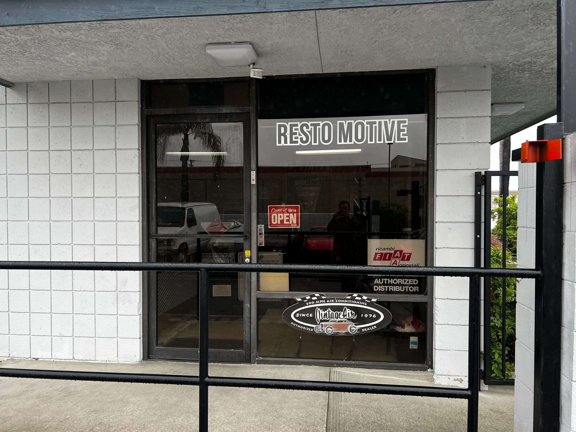 Shop Frontside | Resto Motive