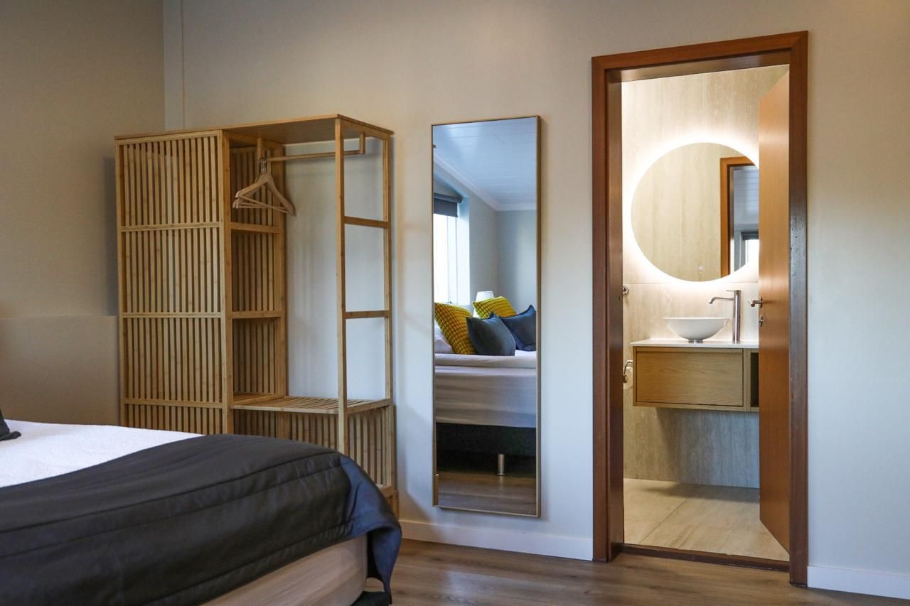 Superior Deluxe picture showing the room.