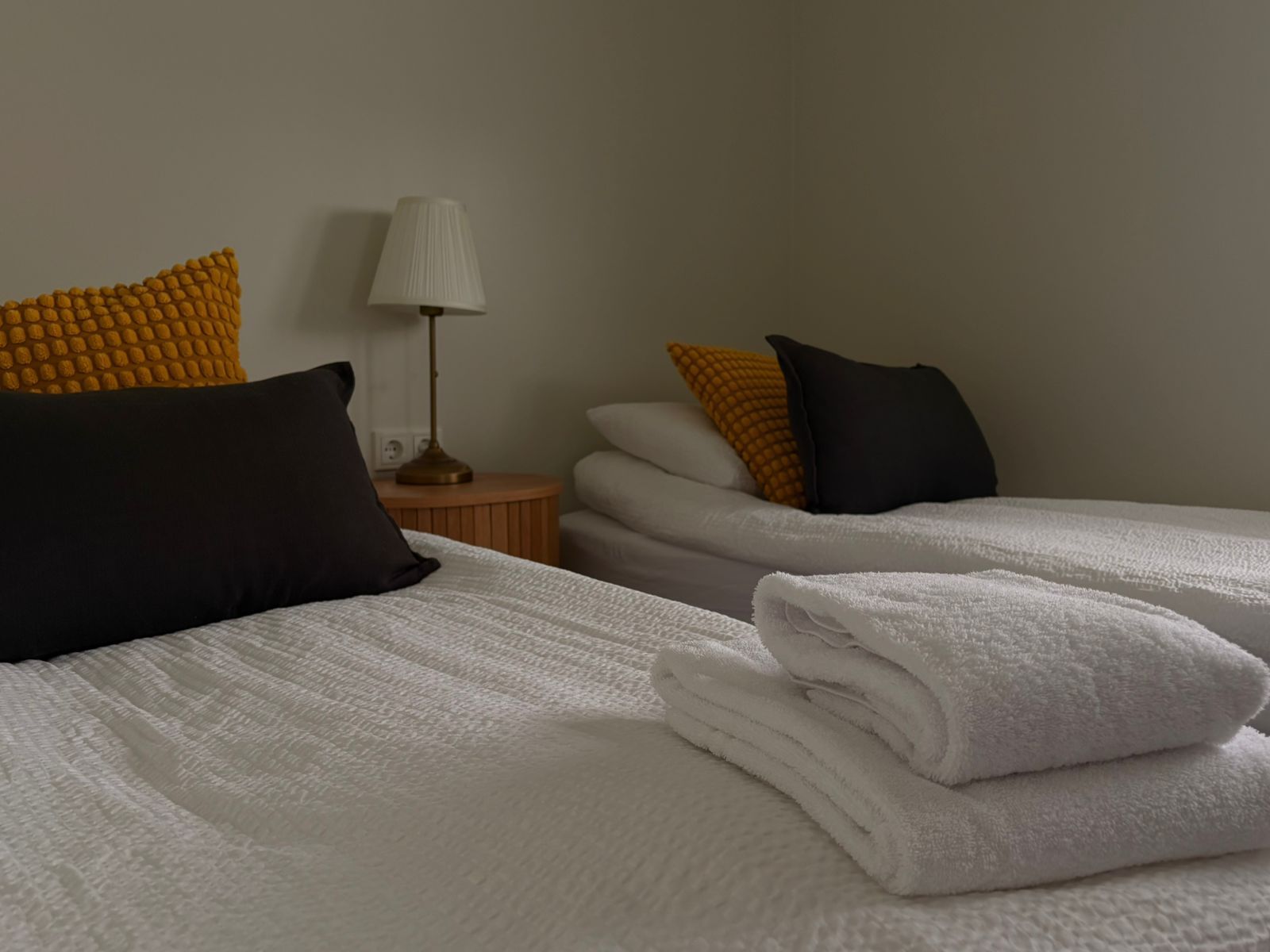 Superior Deluxe picture showing the beds.