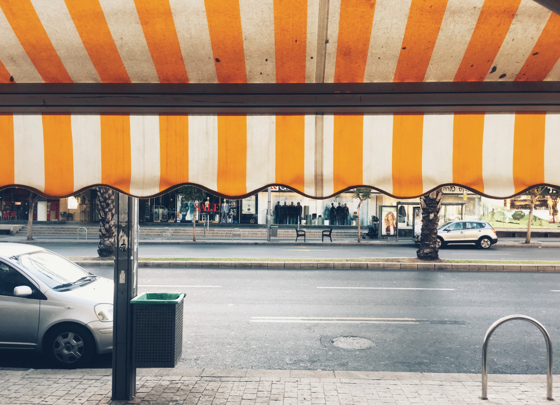 Retractable Screens in Somerset, KY Lexington Tent & Awning