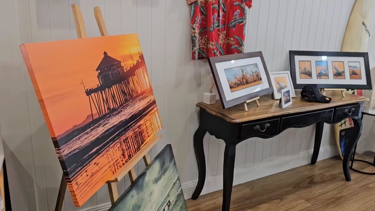 A Room With A Table And A Picture On An Easel — Coastal Vibez In Ourimbah, NSW