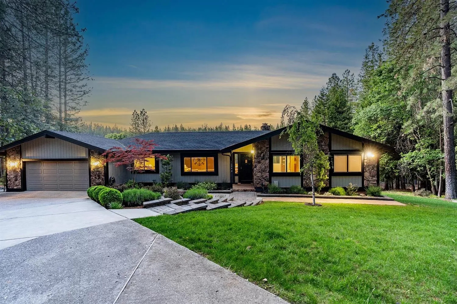 A well-lit bungalow house with spacious driveway and lawn - Trust Sonia Immers, realtor in Rocklin, CA, to sell your home