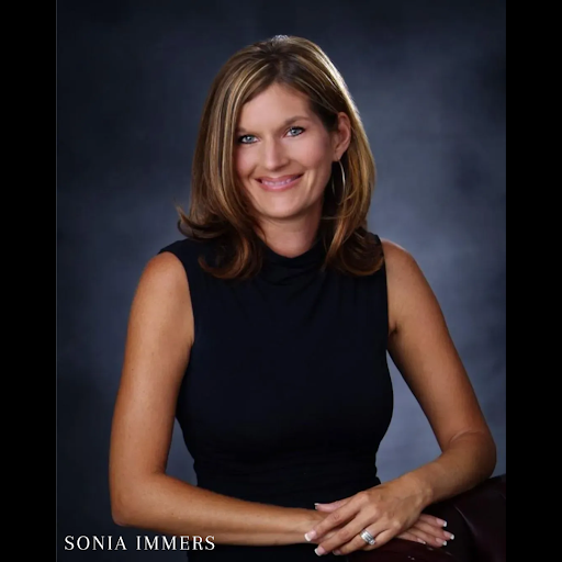 A professional portrait of Sonia Immers, a top realtor in Rocklin, CA.