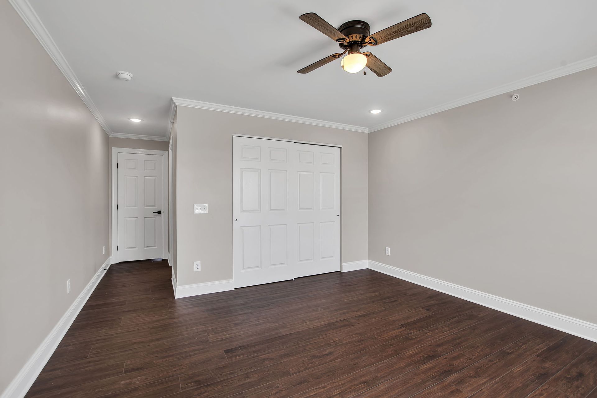 Bright bedroom in Amherst NY apartment rental