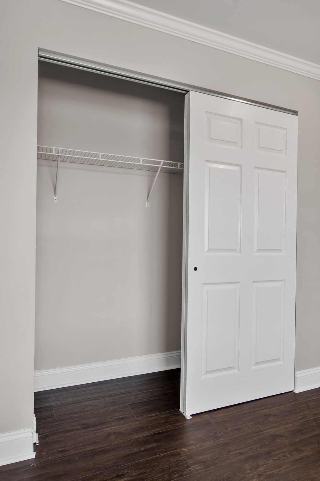 Sliding door closet in bedroom