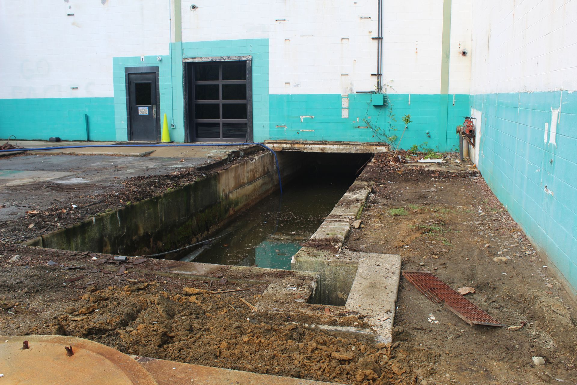 The pit before closure