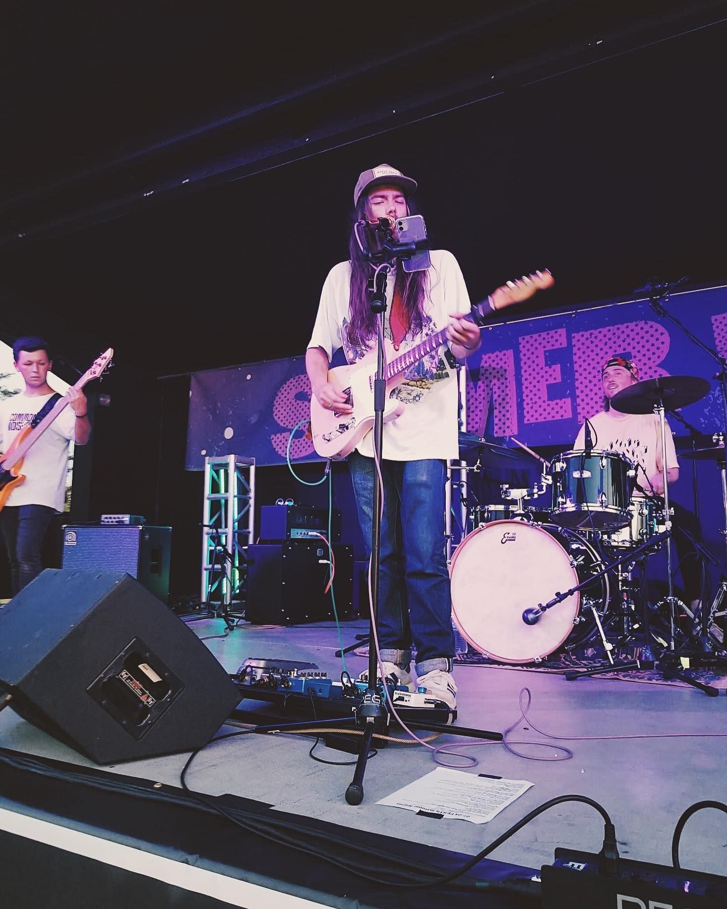 Fents the band performing on stage