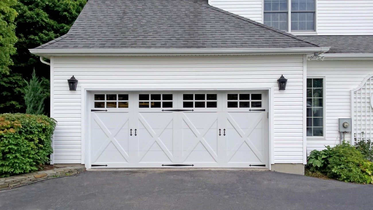 
Garage Door