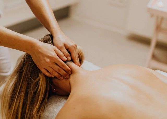 Neck massage during an Indian head massage
