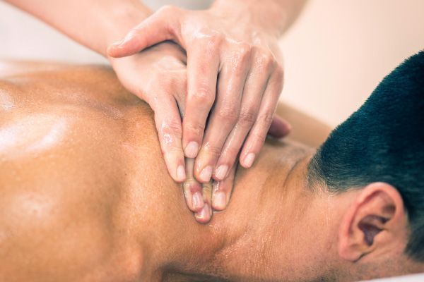 Massage Theray Coventry providing a deep tissue sports massage
