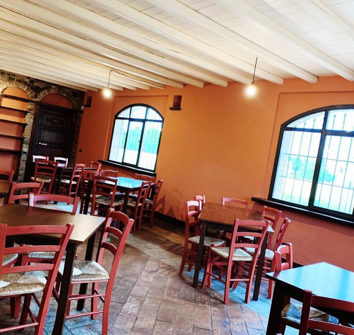 interno pub