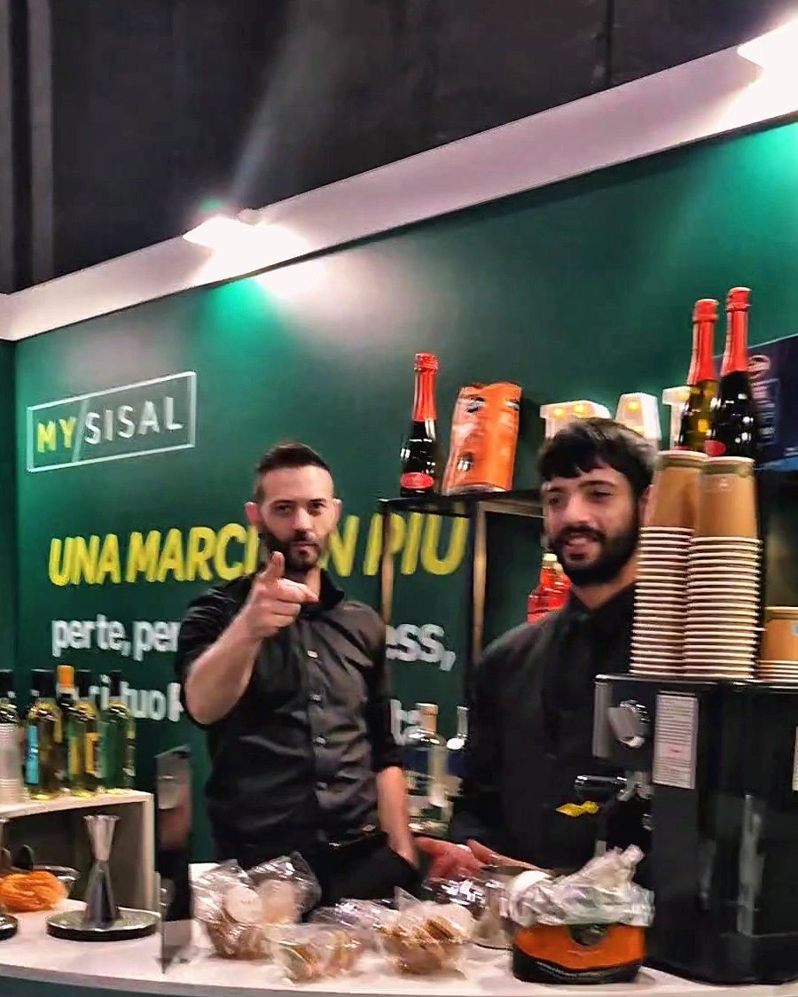 Bancone MySisal allestito da Barman Express al T2000 di Catania