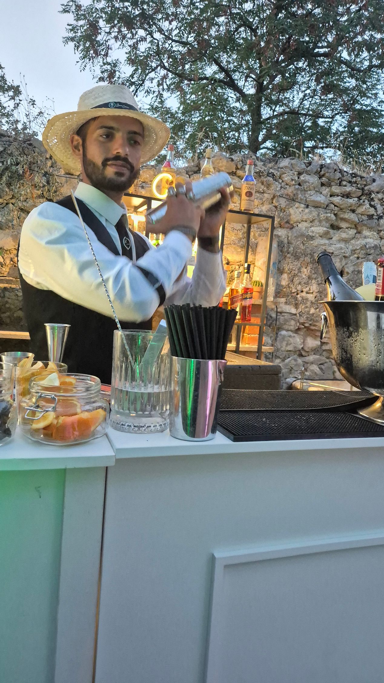 Matrimonio Rachel e Nicole a Villa Sant'Angelo Poli con open bar Barman Express