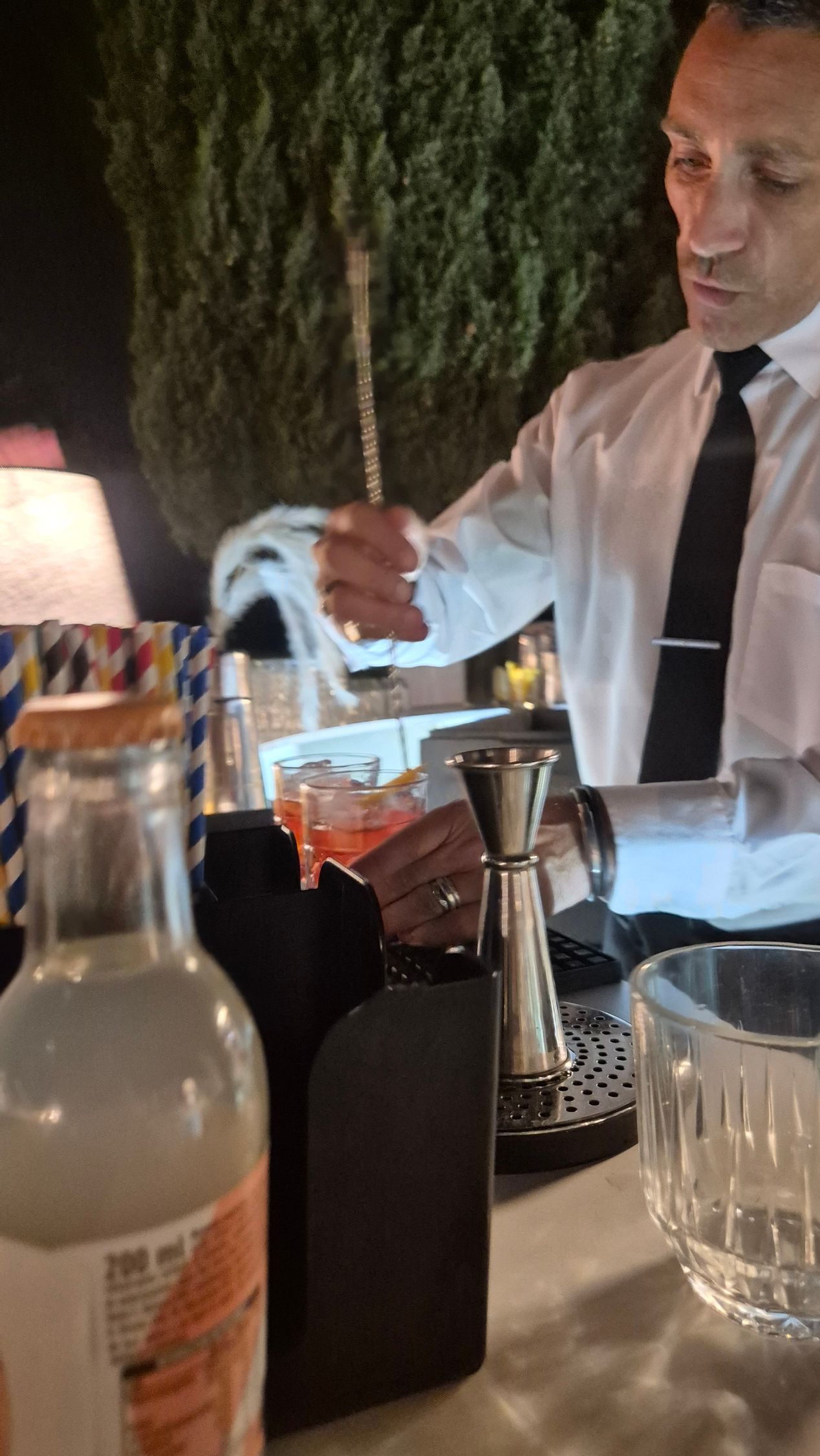 Festa notturna e open bar fino all'alba durante matrimonio a Villa Alberico