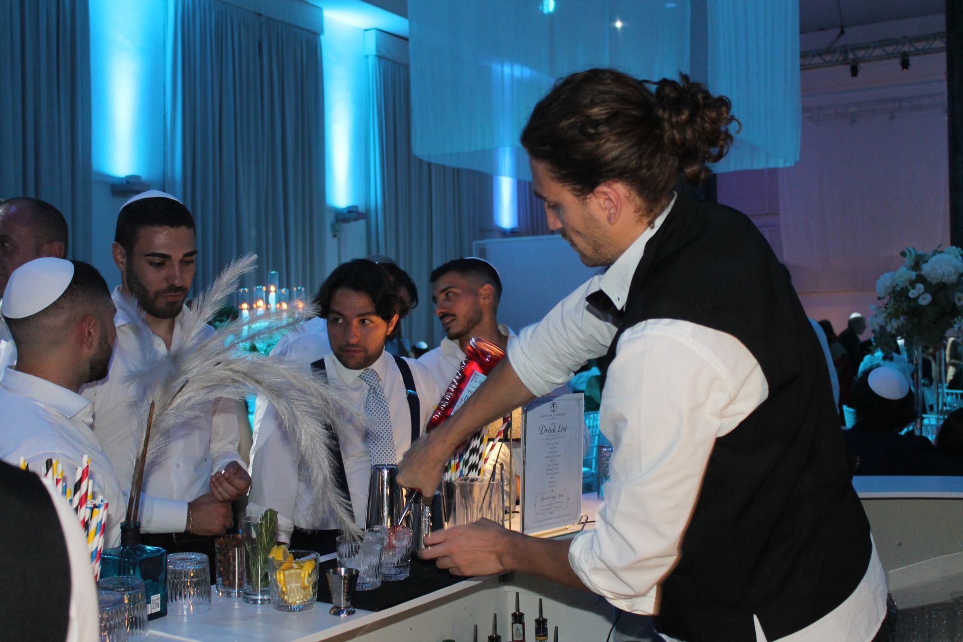 Cocktail service durante un matrimonio Kosher