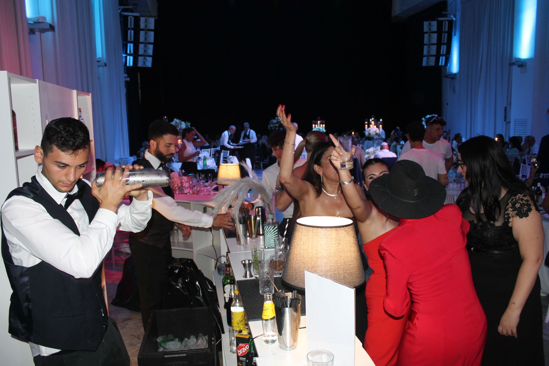 Kosher Bar Barman Express durante un matrimonio ebraico a Roma