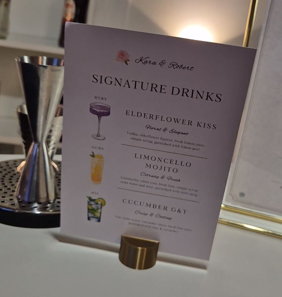 Signature drink personalizzato del matrimonio di Kara e Rob preparato da Barman Express