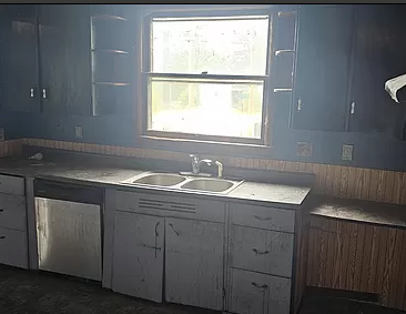Kitchen before the remodel.