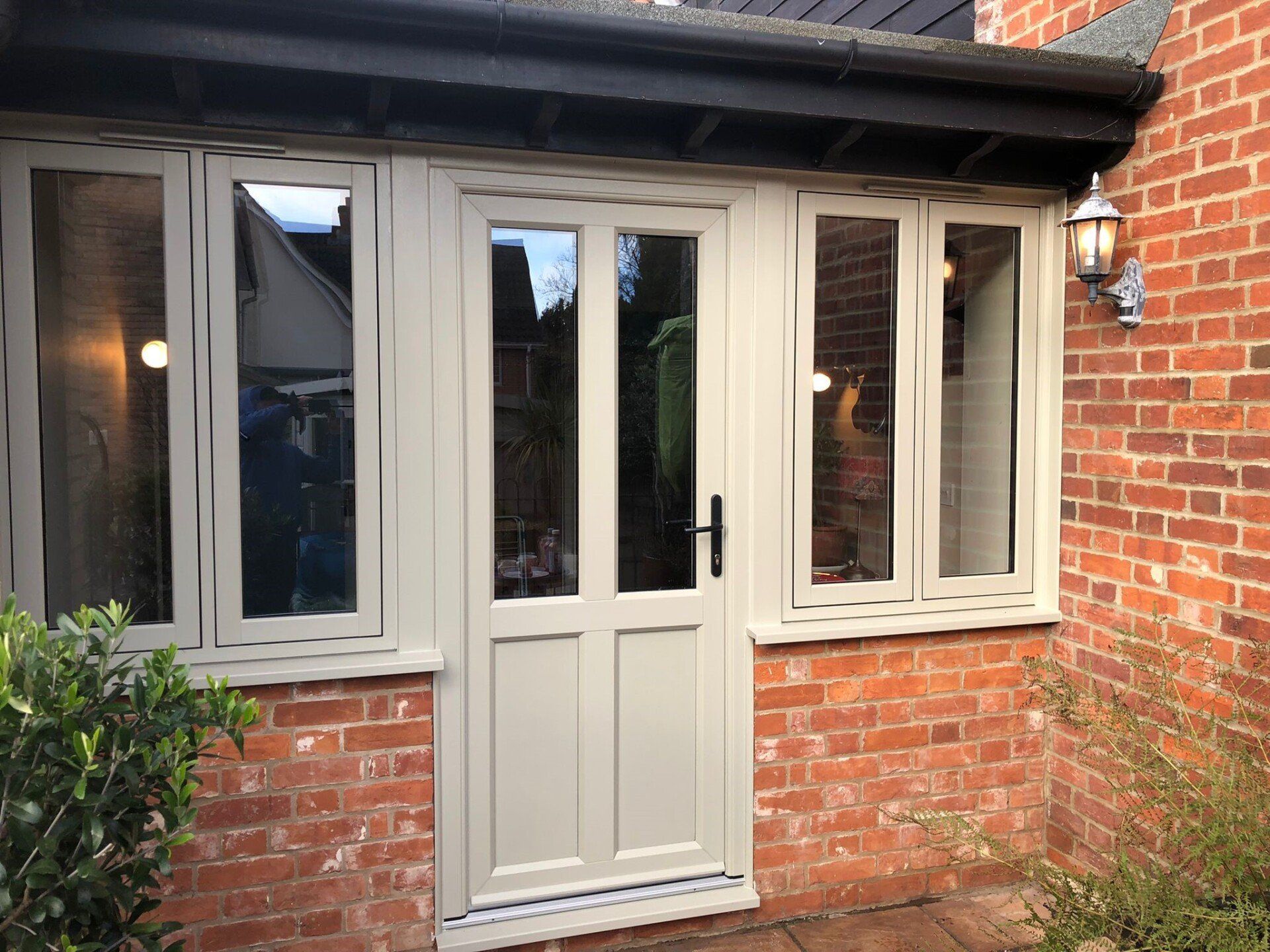 aluminium window installation